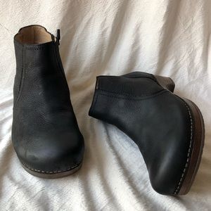 DANSKO black leather ankle bootie clog shoe zipper